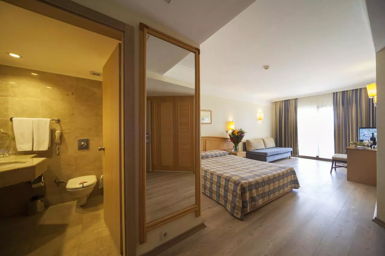 هتل آرماس لابادا